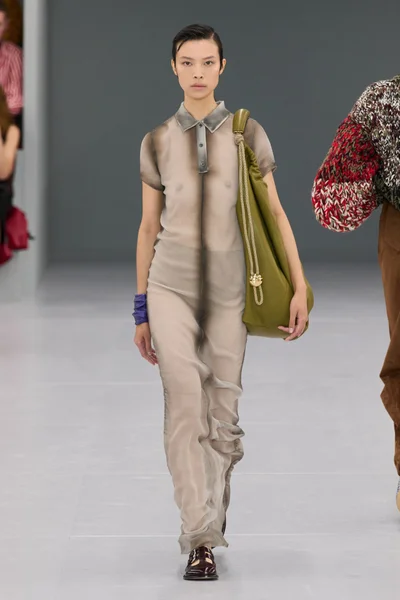 Look 34
